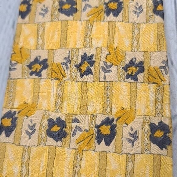 Vintage Geoffrey Beene Yellow Floral Silk Tie - Picture 10 of 11